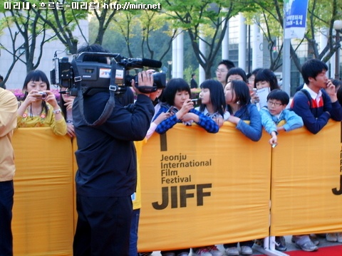 JTV 카메라 기자