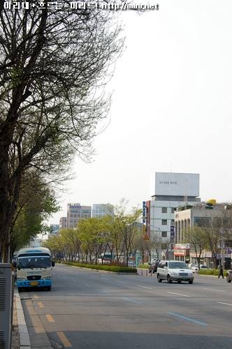 기린로 전자 상가 앞